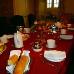 Bed & Breakfast Chateau De La Semondiere 4*